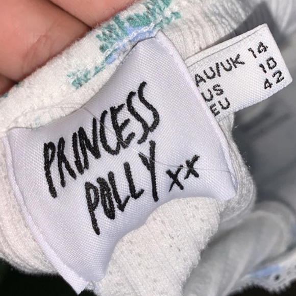 🍓SOLD🍓 Princess Polly Floral Cami - Picture 3 of 3